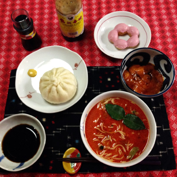 Japan Convenience Store 7-11: Tantanmen Noodles, Shrimp Chili Sauce, Nikuman & Donuts
