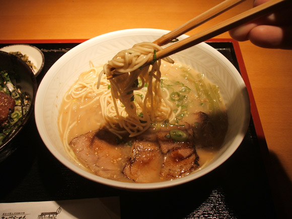 Yatai 'Night Stand' Culture: Samata Ramen さまたらーめん Yatai 'Night Stand' Culture: Samata Ramen さまたらーめん