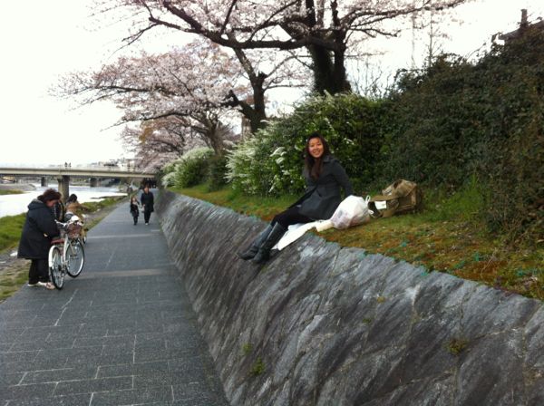 Kyoto Kamo River Hanami Picnic - 2012 京都鴨川お花見ピクニック