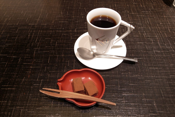 Japanese Beef in Kyoto: Tongue Burger at Hachibei