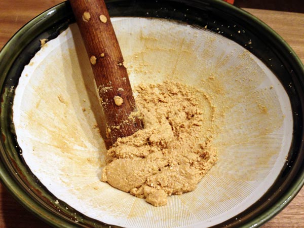 Kyoto Handmade Goma Dofu (Sesame Tofu) Specialty Shop: Sankyo (胡麻とうふ専門販売店 粲居)